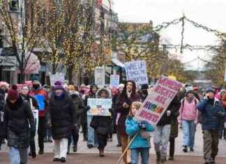 Protests in Burlington as Trump Prepares to Return to Office protests-in-burlington-as-trump-prepares-to-return-to-office