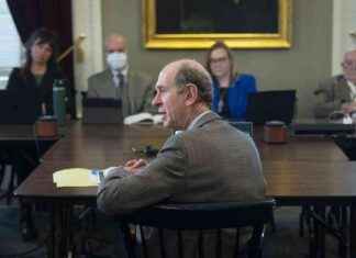 Low Risk of Avian Flu to Public: Health Commissioner low-risk-of-avian-flu-to-public-health-commissioner