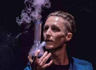 Mind-Bending Cannabis Magic Show: A Delightful Experience mind-bending-cannabis-magic-show-a-delightful-experience