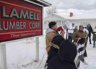 Immigrant Workers Protest Job and Housing Loss – VTDigger mmigrant-workers-protest-job-and-housing-loss-vtdigger