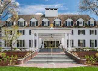 Budget-Friendly Spring Travel Tips: Save Money on Your Trip budget-friendly-spring-travel-tips-save-money-on-your-trip