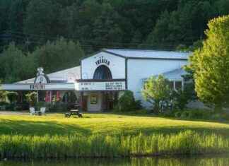 Big Picture Theater & Café Reopens as Nonprofit | Seven Days big-picture-theater-caf-reopens-as-nonprofit-seven-days