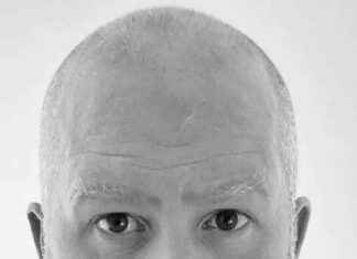 Aaron Starmer’s Night Swimming: A Tribute to an Endangered Tradition aaron-starmers-night-swimming-a-tribute-to-an-endangered-tradition