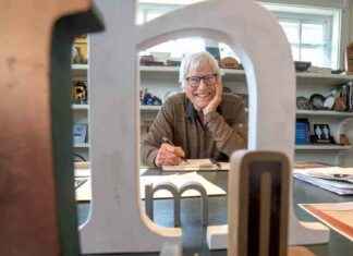 Iconic Signs by Sparky Potter: Vermont’s Creative Masterpieces conic-signs-by-sparky-potter-vermonts-creative-masterpieces