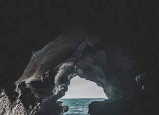 Waterbury Vermont: Discover Hidden Gems and Stunning Natural Beauty