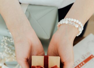 A Very Vermont Christmas Cast: Secrets Behind The Beloved Characters