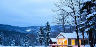 Vermont’s Unique Appeal: A Haven for Winter Enthusiasts and Warm Retreats Vermont's Unique Appeal: A Haven for Winter Enthusiasts and Warm Getaways